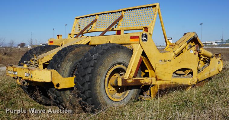image for item DB0273 2005 John Deere 1810E scraper