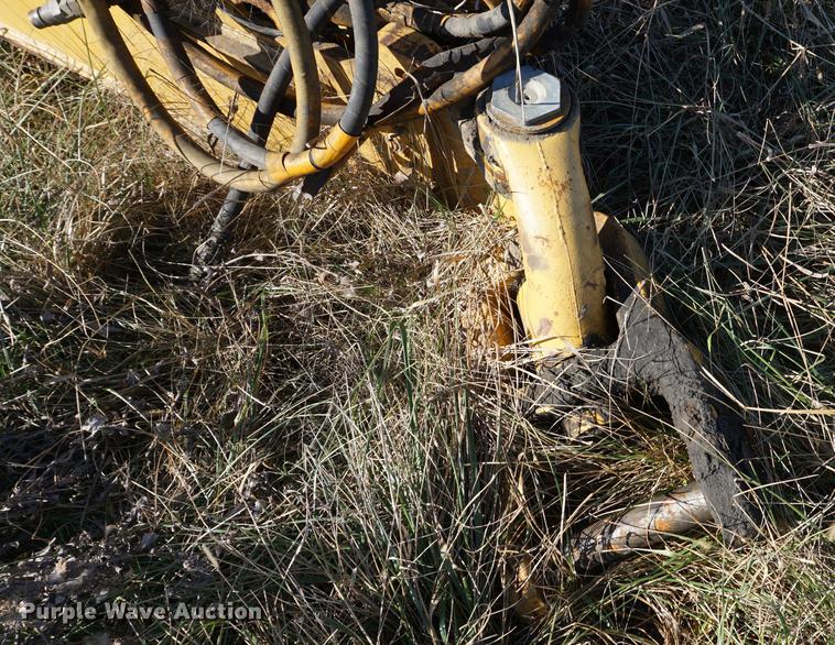 image for item DB0273 2005 John Deere 1810E scraper