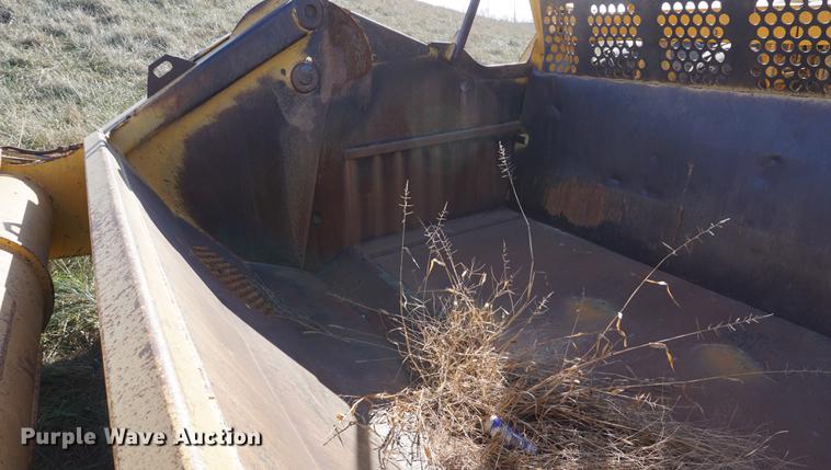 image for item DB0273 2005 John Deere 1810E scraper