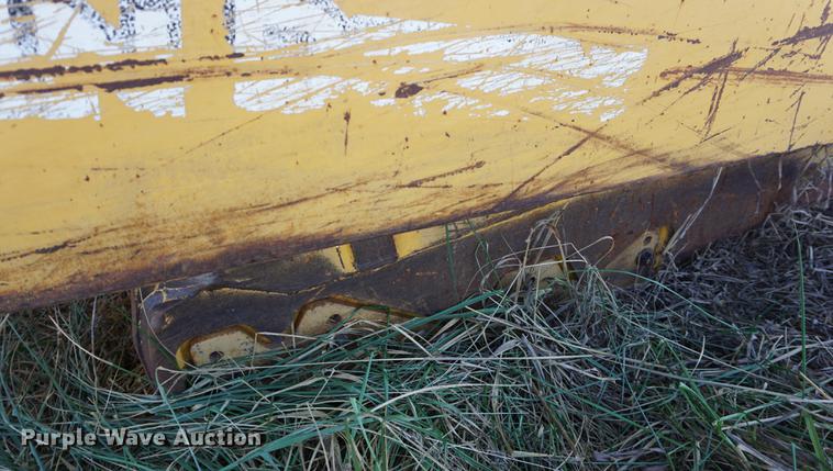 image for item DB0273 2005 John Deere 1810E scraper