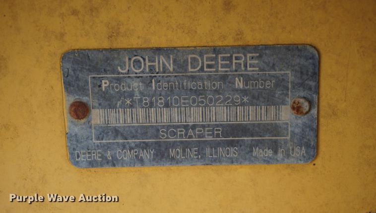 image for item DB0273 2005 John Deere 1810E scraper