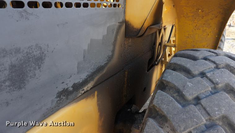 image for item DB0299 1977 John Deere 544B wheel loader