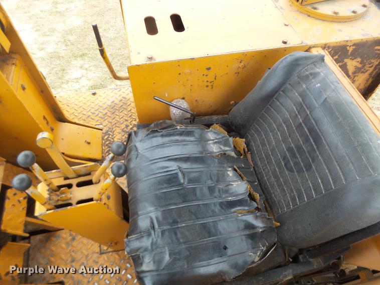 image for item DB1463 1977 Case 1450 track loader