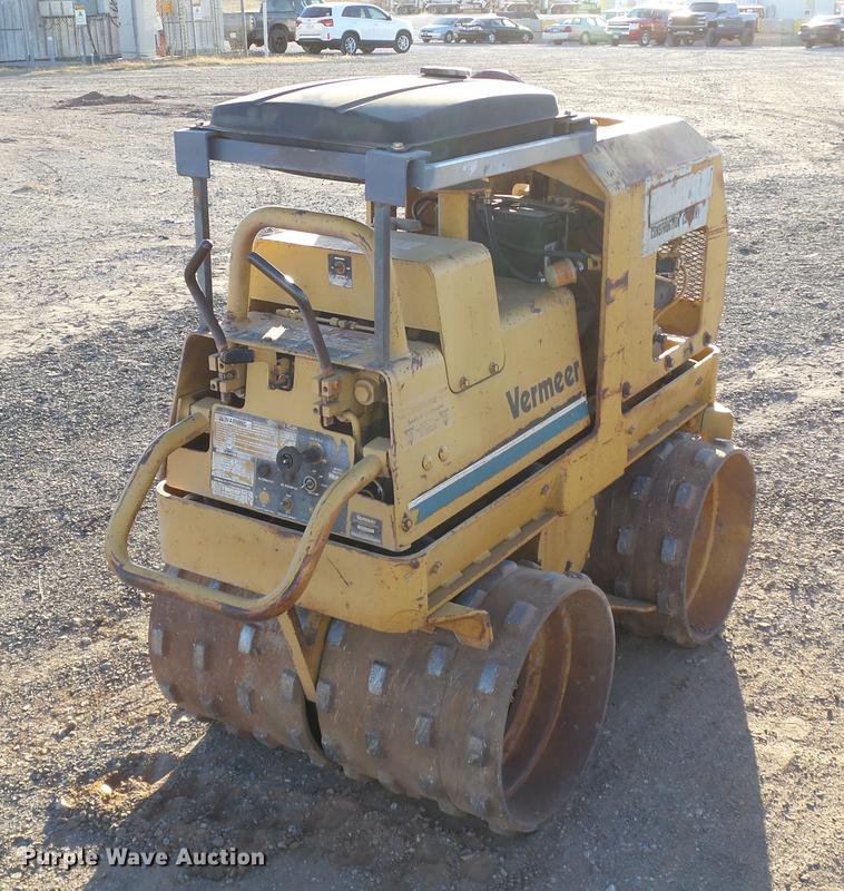 image for item DB4171 Vermeer TC23-33 trench compactor