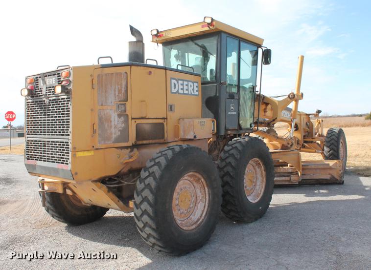 image for item DB5041 2004 John Deere 772CH II motor grader