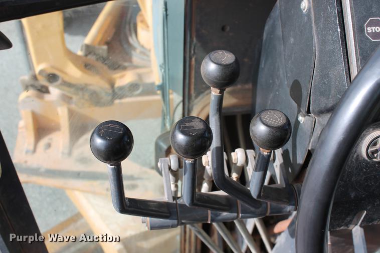 image for item DB5041 2004 John Deere 772CH II motor grader