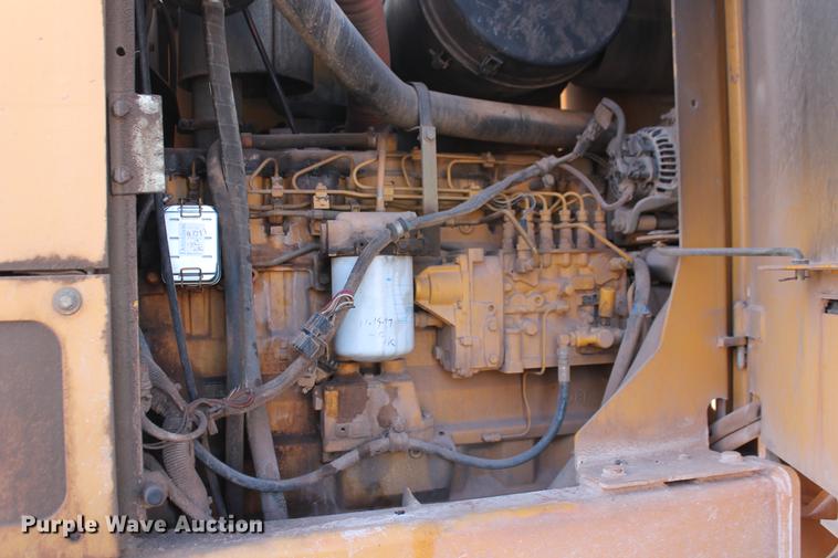 image for item DB5041 2004 John Deere 772CH II motor grader