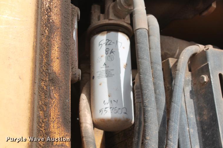 image for item DB5041 2004 John Deere 772CH II motor grader