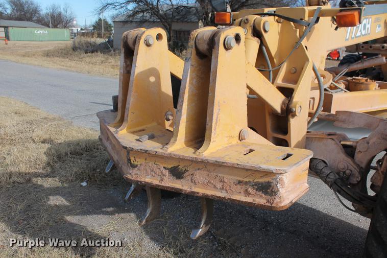 image for item DB5041 2004 John Deere 772CH II motor grader