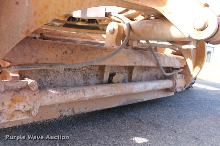 image for item DB5041 2004 John Deere 772CH II motor grader