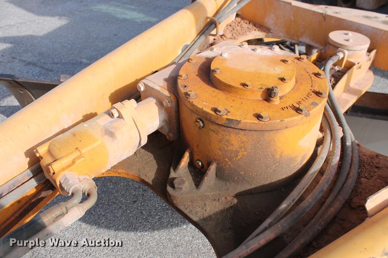 image for item DB5041 2004 John Deere 772CH II motor grader