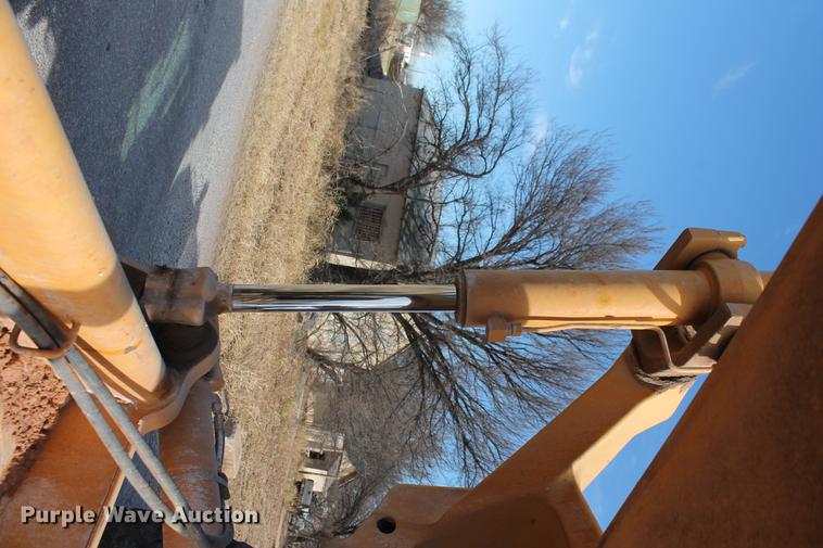 image for item DB5041 2004 John Deere 772CH II motor grader