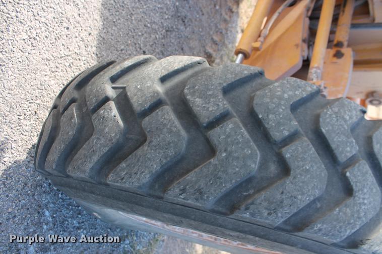 image for item DB5041 2004 John Deere 772CH II motor grader