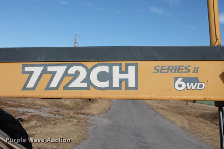 image for item DB5041 2004 John Deere 772CH II motor grader
