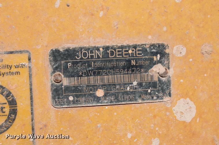 image for item DB5041 2004 John Deere 772CH II motor grader