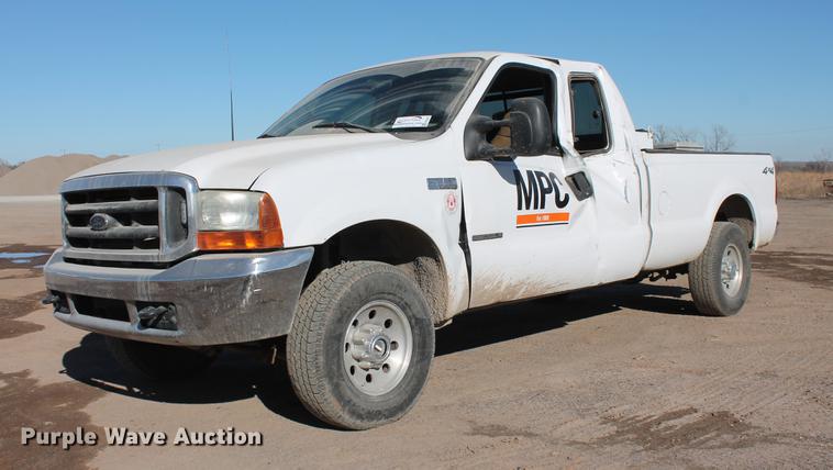 image for item DB5042 2000 Ford F250 Super Duty Super Cab pickup truck