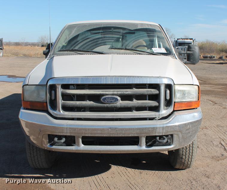 image for item DB5042 2000 Ford F250 Super Duty Super Cab pickup truck