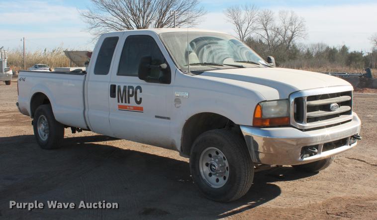image for item DB5042 2000 Ford F250 Super Duty Super Cab pickup truck