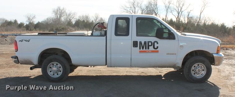 image for item DB5042 2000 Ford F250 Super Duty Super Cab pickup truck