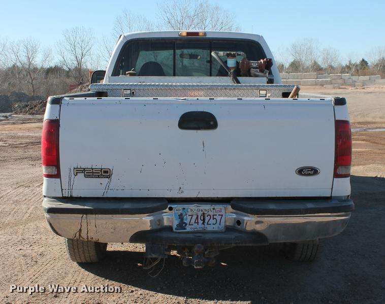 image for item DB5042 2000 Ford F250 Super Duty Super Cab pickup truck