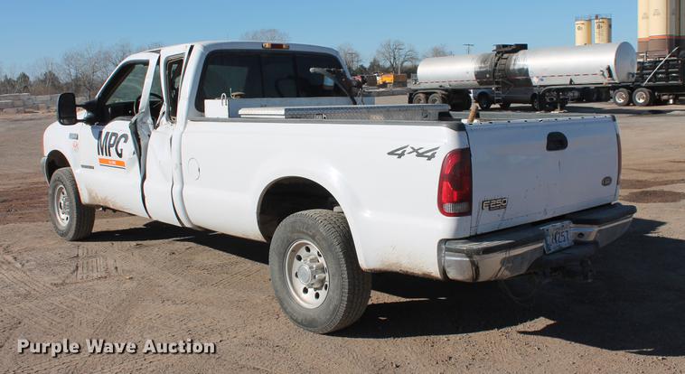 image for item DB5042 2000 Ford F250 Super Duty Super Cab pickup truck
