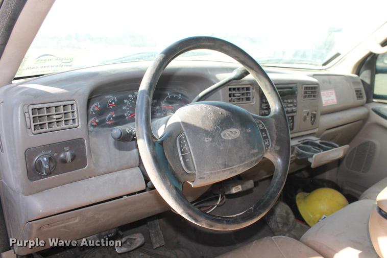 image for item DB5042 2000 Ford F250 Super Duty Super Cab pickup truck