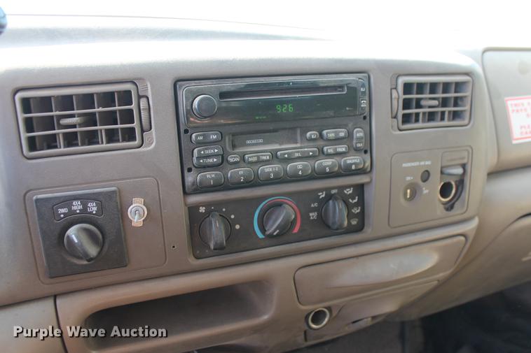 image for item DB5042 2000 Ford F250 Super Duty Super Cab pickup truck