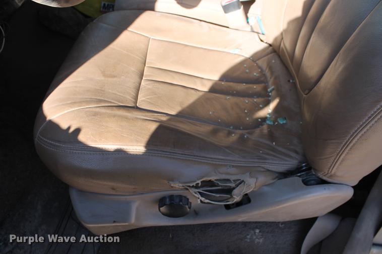 image for item DB5042 2000 Ford F250 Super Duty Super Cab pickup truck