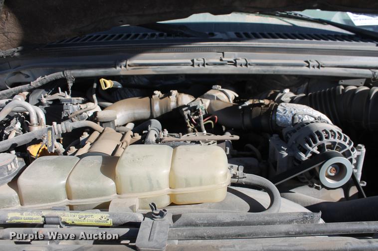 image for item DB5042 2000 Ford F250 Super Duty Super Cab pickup truck