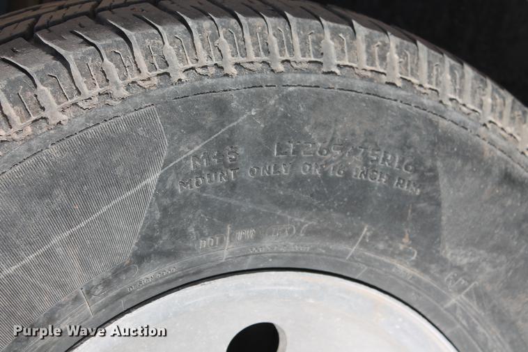 image for item DB5042 2000 Ford F250 Super Duty Super Cab pickup truck