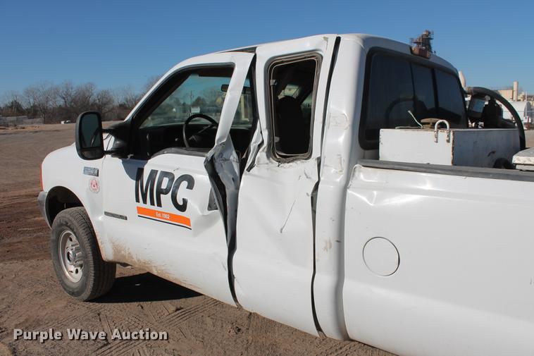 image for item DB5042 2000 Ford F250 Super Duty Super Cab pickup truck