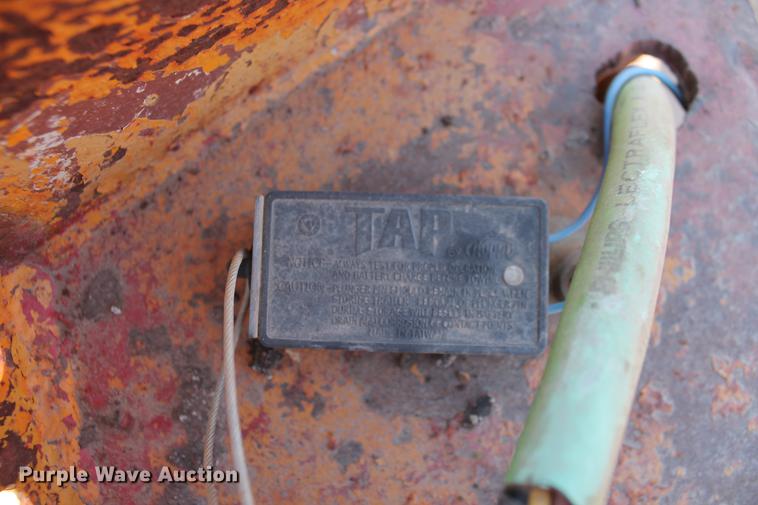 image for item DB5043 1979 Belshe T8 equipment trailer