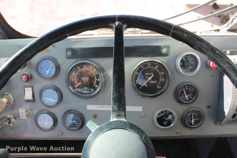 image for item DB5044 1995 Gradall G3WD excavator