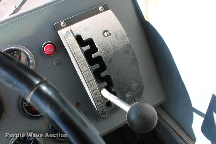 image for item DB5044 1995 Gradall G3WD excavator