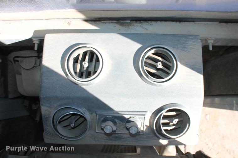 image for item DB5044 1995 Gradall G3WD excavator