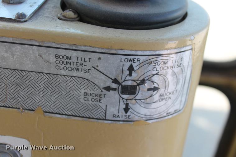 image for item DB5044 1995 Gradall G3WD excavator