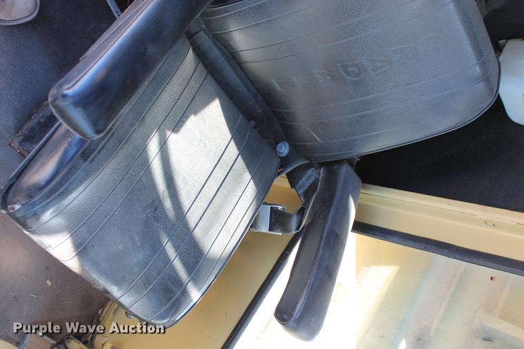 image for item DB5044 1995 Gradall G3WD excavator