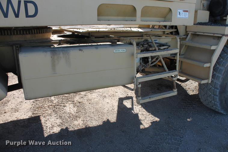 image for item DB5044 1995 Gradall G3WD excavator