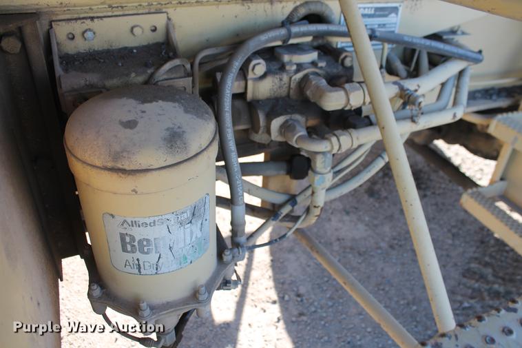 image for item DB5044 1995 Gradall G3WD excavator