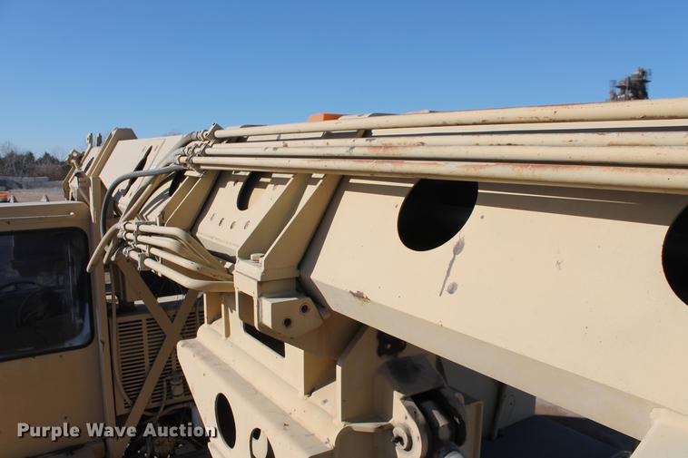 image for item DB5044 1995 Gradall G3WD excavator