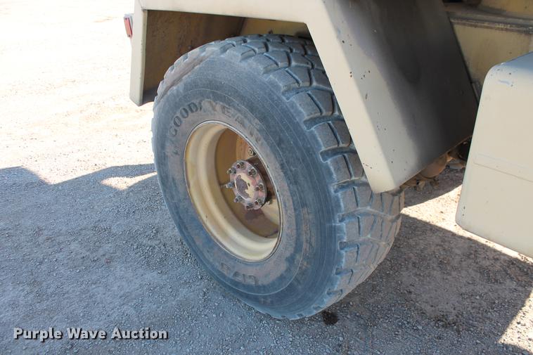 image for item DB5044 1995 Gradall G3WD excavator