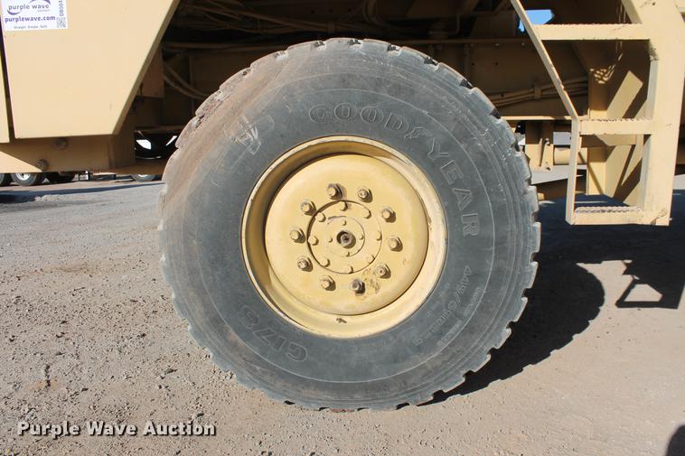 image for item DB5044 1995 Gradall G3WD excavator