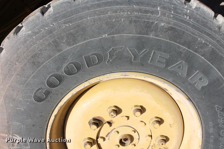 image for item DB5044 1995 Gradall G3WD excavator