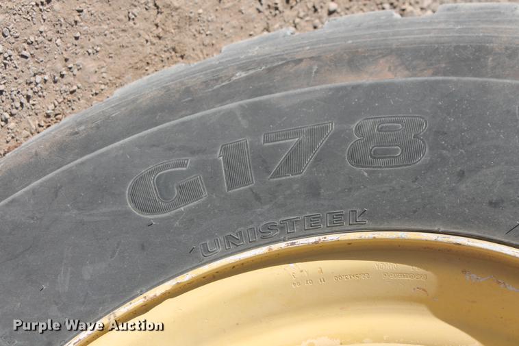 image for item DB5044 1995 Gradall G3WD excavator