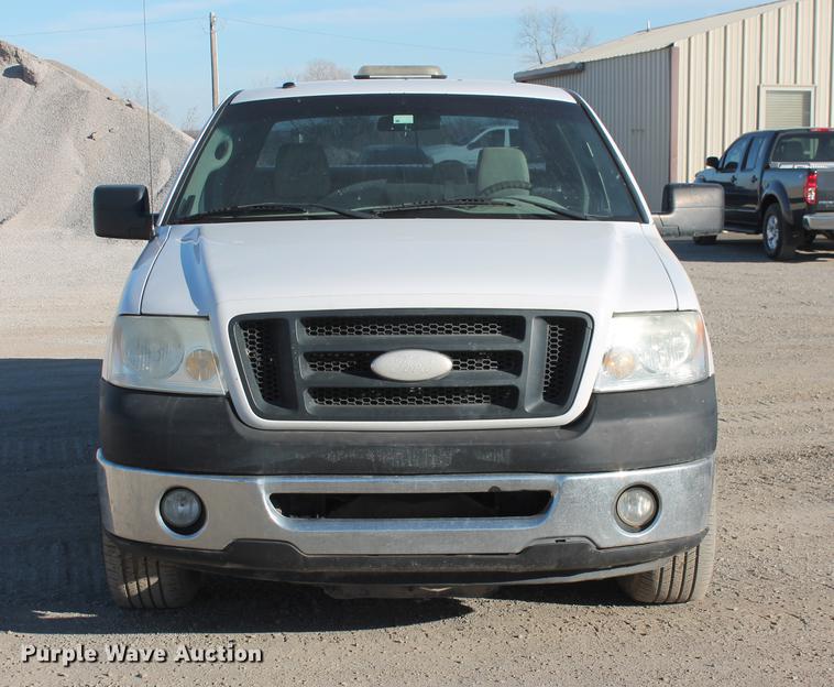 image for item DB5046 2006 Ford F150 STX Super Cab pickup truck