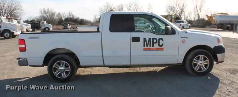 image for item DB5046 2006 Ford F150 STX Super Cab pickup truck