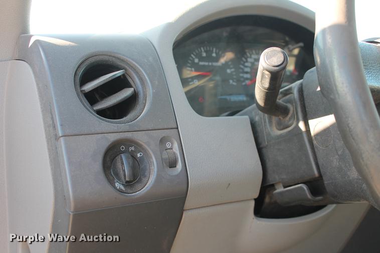 image for item DB5046 2006 Ford F150 STX Super Cab pickup truck