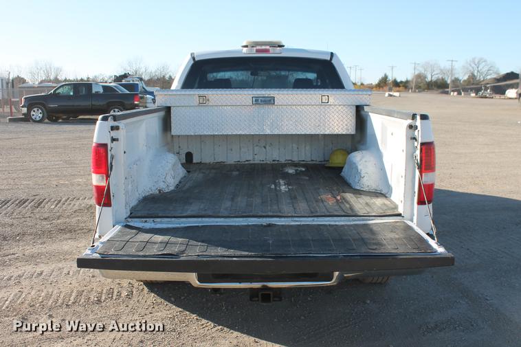 image for item DB5046 2006 Ford F150 STX Super Cab pickup truck