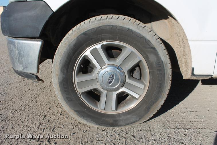 image for item DB5046 2006 Ford F150 STX Super Cab pickup truck