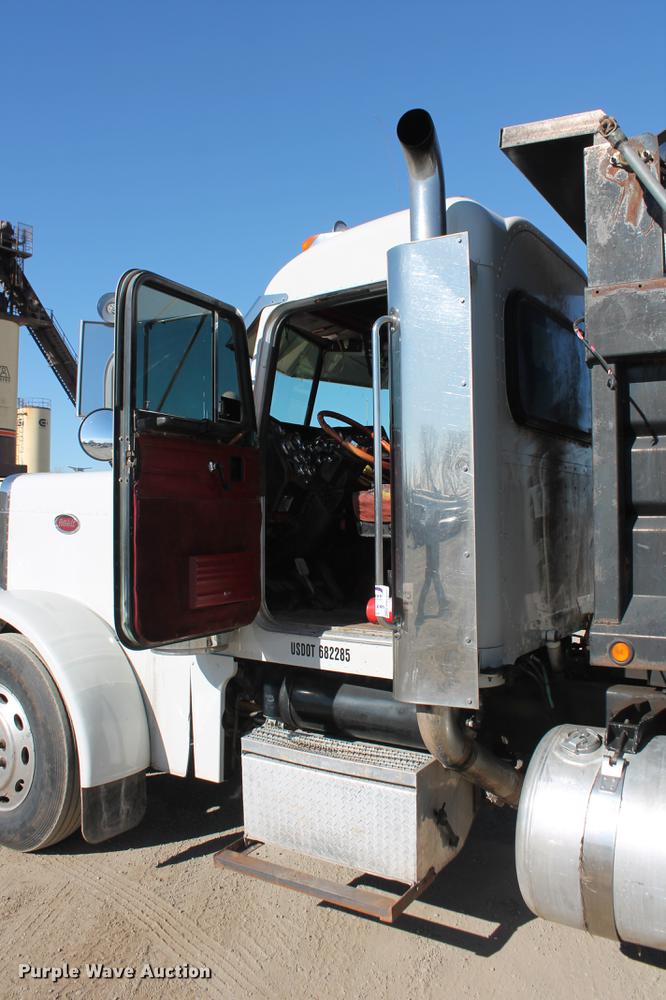 image for item DB5049 2000 Peterbilt 379 dump truck